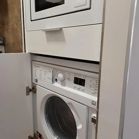 Acogedor Junto A Calle Betis, Triana-los Remedios *