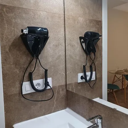 Acogedor Junto A Calle Betis, Triana-los Remedios * Sevilla