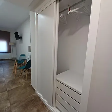Acogedor Junto A Calle Betis, Triana-los Remedios Apartman *