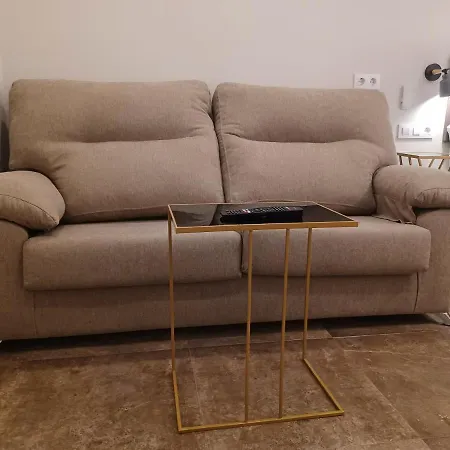 Acogedor Junto A Calle Betis, Triana-los Remedios *